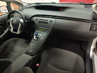 Toyota Prius Híbrido 1.8HSD 136cv 170.000KM 2012