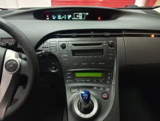 Toyota Prius Híbrido 1.8HSD 136cv 170.000KM 2012