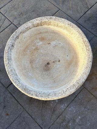 2 Tiestos de piedra blancos