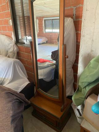 Specchio da terra con cassetto