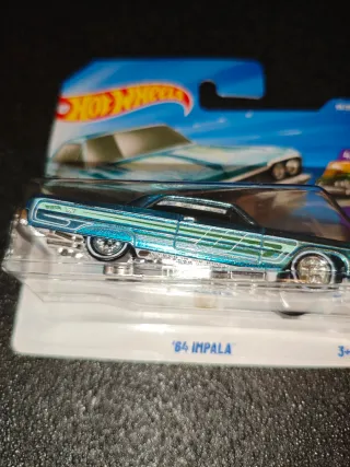 Hot Wheels Impala '64 STH + normal
