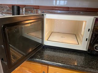 Microondas Whirlpool Extra Space