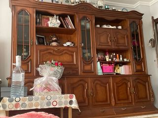 Prezioso vetrinetta classica in legno e vetro