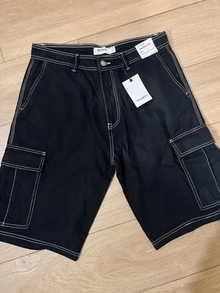 Bermuda Cargo Pull&Bear Negra Talla M