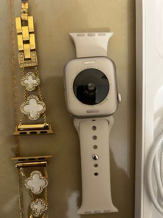 Apple Watch SE (menos de 1 año)
