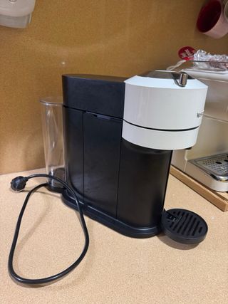 Cafetera Nespresso Vertuo Next Blanca