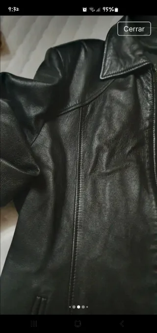 Chaqueta de piel negra estilo vintage