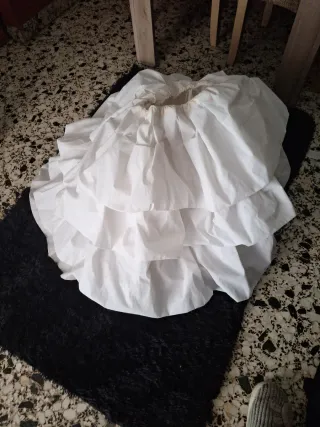 Cancán blanco volantes