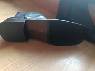 Lote botines piel marrón y negros T.37