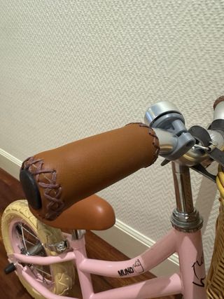 Bici infantil rosa con cesta