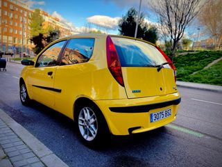 FIAT PUNTO 1.4 16V 6 Velocidades (SPORTING)