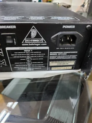 Amplificador Behringer Europower EP1500