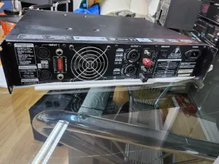 Amplificador Behringer Europower EP1500