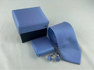 Corbata azul cielo + gemelos + caja