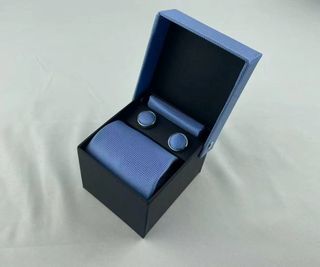 Corbata azul cielo + gemelos + caja
