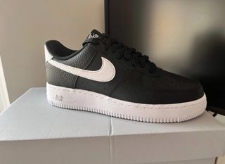 Nike Air Force 1 '07 Cuero Negro Blanco