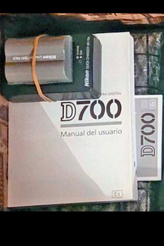 Nikon D700 + 2 objetivos