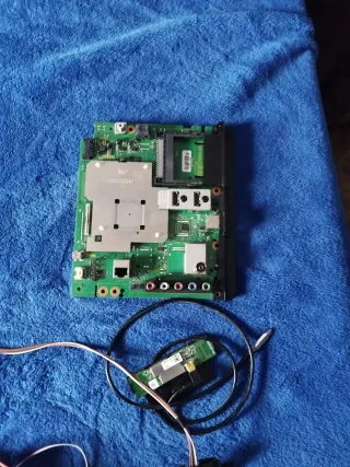 Piezas y patas TV Panasonic TX-49ES400E, leer