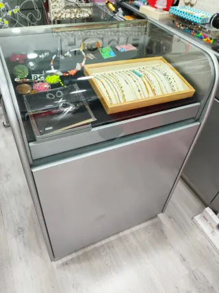 Expositor Tienda Metal y Cristal