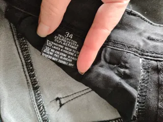 Pantalón vaquero skinny desgastado