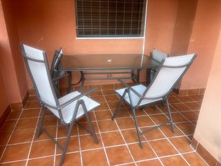 Mesa y 4 sillas de exterior SOLO VENTA EN PERSONA