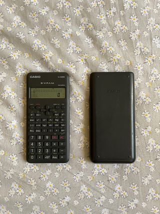 Calculadora Científica Casio FX-82SP