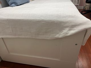Diván (se hace doble) 2 cajones, incluye colchón