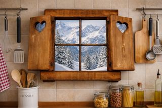 Finestrella rustica con cuori traforati