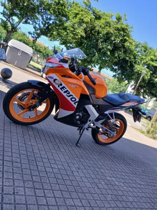 Honda CBR 125 R Repsol 2015