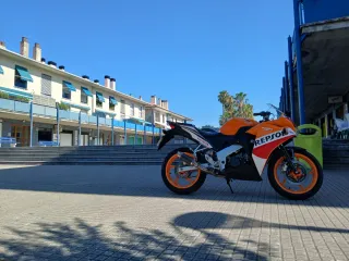 Honda CBR 125 R Repsol 2015