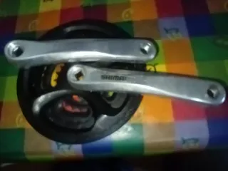 Platos y Bielas Shimano