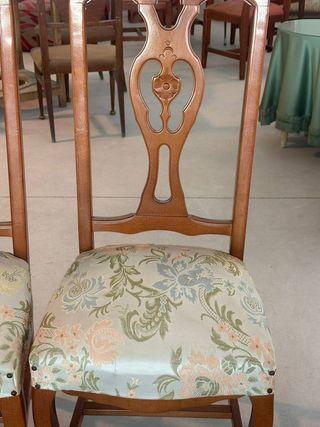2 SILLAS DE FLORES