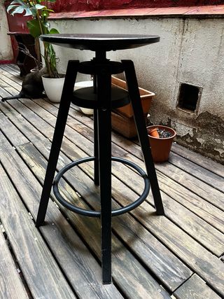 Taburete alto IKEA DALFRED negro