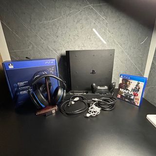 PS4 Pro 1TB + Accessori + Cuffie Razer