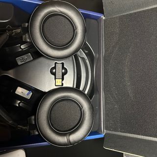 PS4 Pro 1TB + Accessori + Cuffie Razer