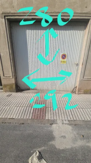 Puerta de garaje en perfecto estado. 250€.