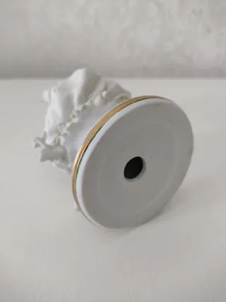 Statuina Capodimonte bambina con coniglio