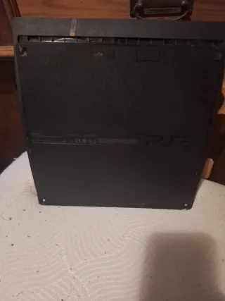 PlayStation 3 (PS3) Negra - No lee juegos