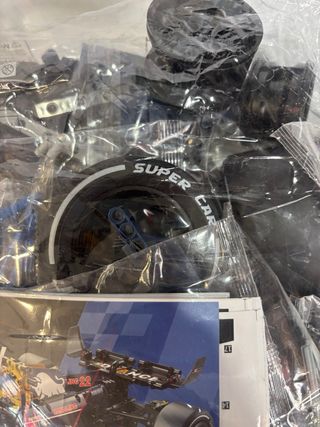 Coche F1 Red Bull RB19 Rastar 1:8