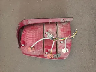 Piloto trasero derecho Kia Carnival 2001