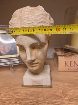 Testa greca in pietra