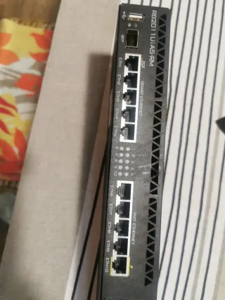 MikroTik RouterBOARD Switch Ethernet