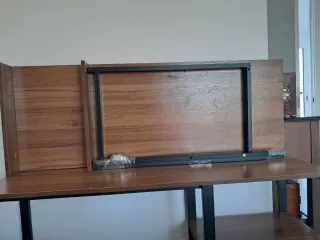 Escritorio madera y metal