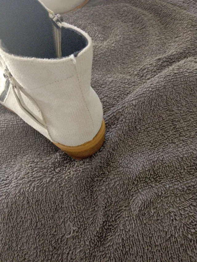 Botines Beige con Cremallera