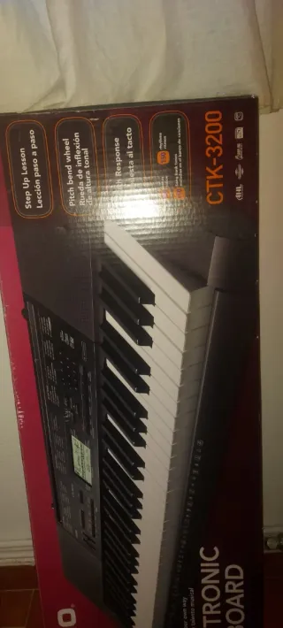 Teclado Casio CTK-3200