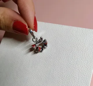 Charm beso Mickey y Minnie Disney