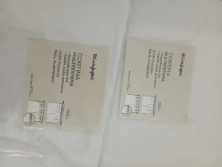 Cortinas blancas con topos