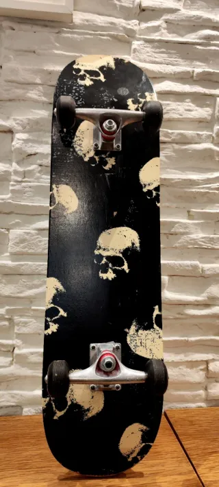 Patineta negra Marca Gonex