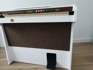 Órgano Electrónico Vintage Studio M81