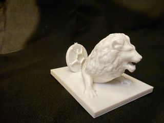 León 3D saliendo de alcantarilla